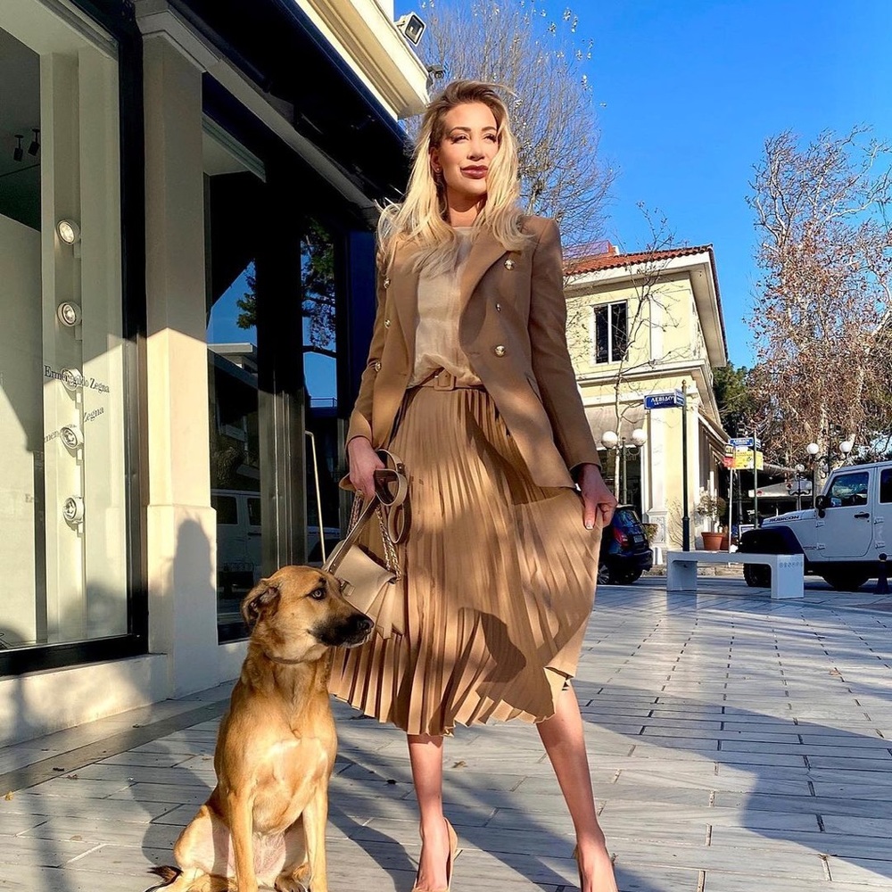 Zara Pleated Midi Skirt Bloggers favorite